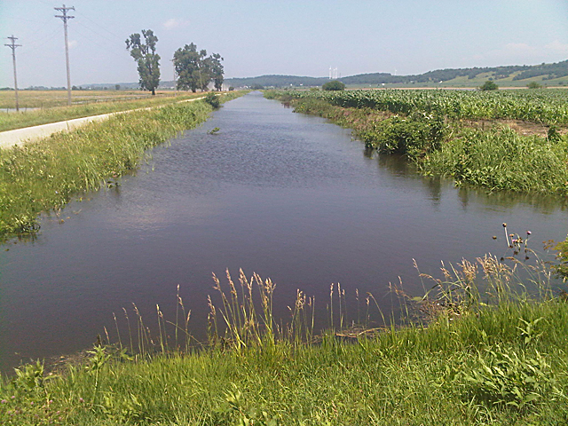 Opponents of the waters of U.S. rule claim the rule would give the EPA and U.S. Army Corps of Engineers broad authority over basic farming practices simply because water may pool somewhere after a rain or fill a ditch. (DTN file photo by Richard Oswald)